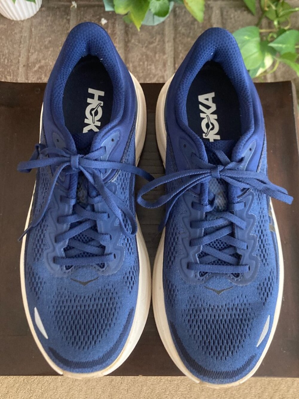 Men's Hoka Bondi 9 / Size 10D / Midnight Blue